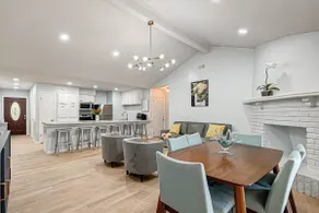 Remodeled_Entire 4B/2B home in Bellaire - Image 5