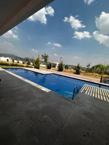 Spacious home in community - Image 2