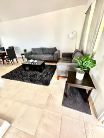 Spacious home in community - Image 3