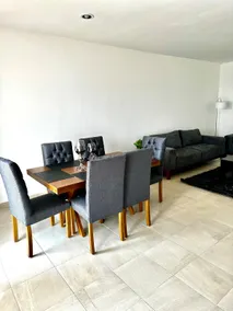Spacious home in community - Image 5