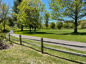 \"Fairway Cottage\"  Golf, Hike, Explore, Relax. EV Charger. Open All Seasons! - Image 4