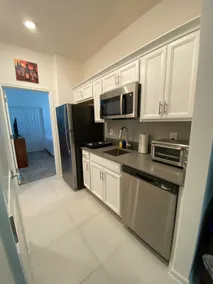 Private/Spacious one bedroom guest-suite apartment - Image 5