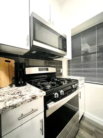 Modern Haven - Close to the city - Image 3