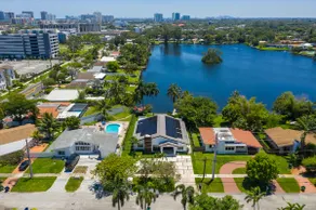 Modern Ultra Luxury Waterfront Pad Near the Beach - Image 3