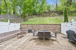 3-Bed with Private Garage & Patio in Mt Washington - Image 4