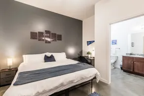 *Memphis Sports KING SUITE downtown + POOL & GYM* - Image 5