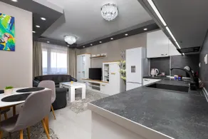 Comfy Apartment with Private Parking - Image 2
