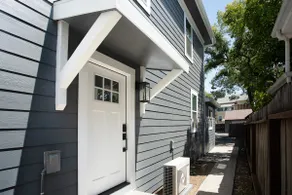 Inviting remodel in Downtown *A - Image 3