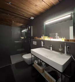 Beautiful loft - Image 4