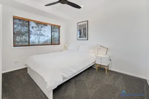 Casey's Beachfront Holiday House - Image 5