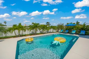 Villa Paradisus. Heated Pool! 8 min to the beach! - Image 3