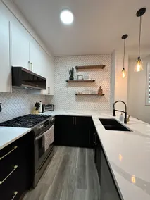 3 Bedroom • Free Parking • Close to DT • AC • - Image 2