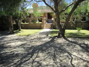 Charming villa with private pool - Image 2
