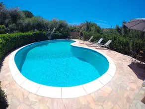 Charming villa with private pool - Image 5