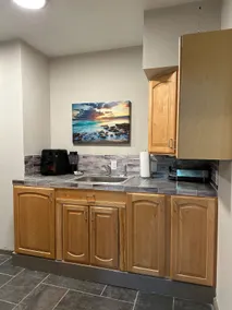 Peaceful Treetop Suite Close to Downtown Tulsa - Image 3