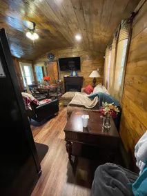 Blue Moon Farm Cabin - Image 2