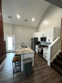 Splendid Northside Home - Image 4
