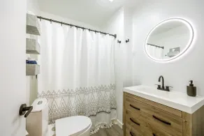 Modern Holland Home · Walk to Downtown · Sleeps 6 - Image 5
