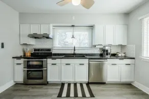 Modern Holland Home · Walk to Downtown · Sleeps 6 - Image 4