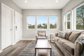 New 2024 2BR/2BA Apt Near O'HARE & Rivers Casino - Image 3