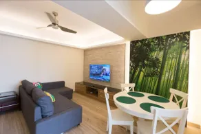 Modern & Furnished 2BR Apt in HK - Image 2