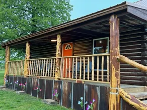 Three Oaks Cabin - Image 3