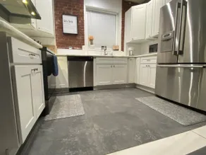 Entire 2 Bed apartment - Image 2