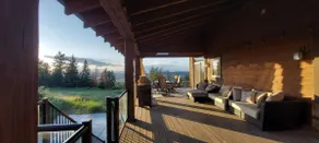 The Grand Getaway at Green Bluff - Image 3