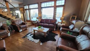 The Grand Getaway at Green Bluff - Image 5