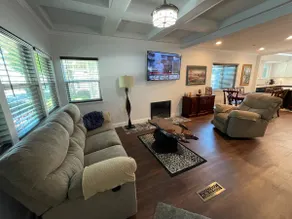 Downtown Comfort - Image 5