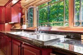 4k sqft Log Chalet, Chef’s Kitchen, no fees, pets! - Image 3