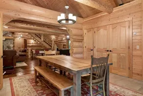 4k sqft Log Chalet, Chef’s Kitchen, no fees, pets! - Image 5
