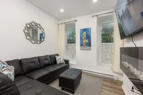 Downtown one bedroom free parkng Prime Location - Image 3