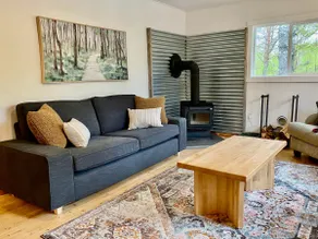 Miles Away Cottage with hot tub and fireplace - Image 5