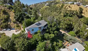 Stunning Midcentury - Ideal Location - VIEWS! - Image 2
