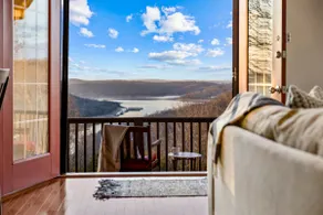 Private Cabin with Amazing Lake Views! - Image 2