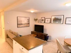 The Sooke Serene Suite - Image 4