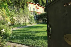 Romantic lake-view attic • stove • 2 balconies - Image 3