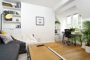 Cosy & Clean w/King Bed in Hackney w/Free Parking - Image 2