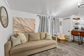 Walking distance to downtown, NAU, parks and more! - Image 3