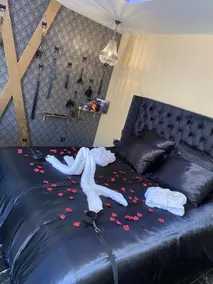 Desires of a night – Loveroom jacuzzi - Image 4