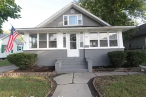 Charming 1920s, pet friendly home! - Image 2