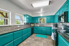 Cozy Lake Front Home - Image 4