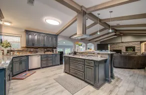 Brazoria Riverside Family Paradise! - Image 3