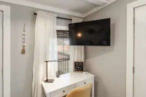 Madison 2BR • Cozy Stay + Gorgeous Views - Image 4