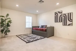 Peaceful 4BR 3BA Home With Mountain View - Image 4
