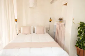 12min to Acropolis-Eclectic home - Image 4