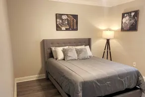 The *Zachary* Cozy Cottage! - Image 5