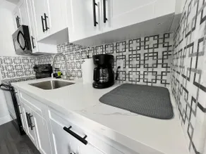 Stylish 3/2 centrally located! - Image 5