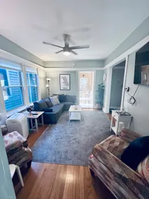 Private Andersonville Apartment - Image 3